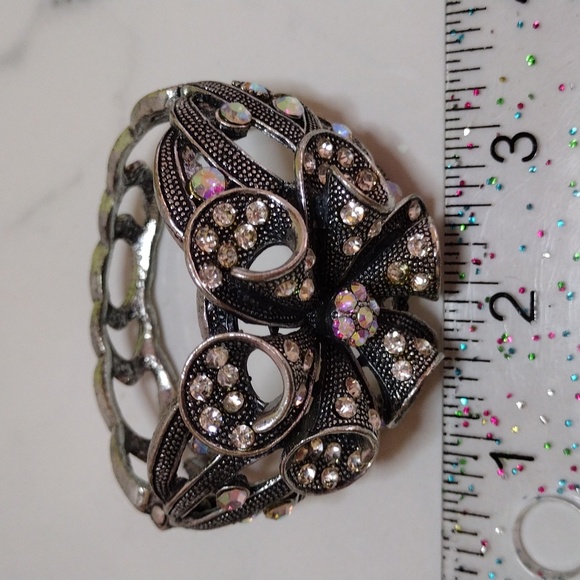 Set of 3 Cuff Bracelets Excellent Condition - Picture 4 of 8